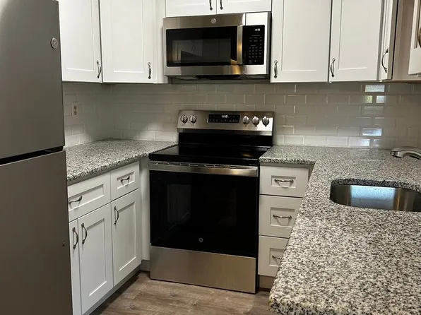 480 E Main St APT 3, Collegeville, PA 19426