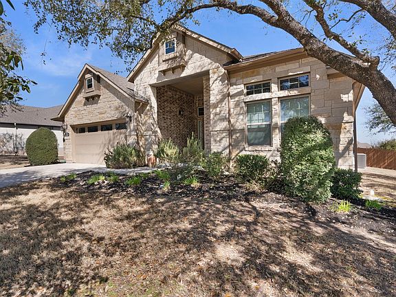 2nd image of 209 Cibolo Ridge Dr