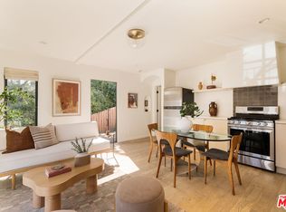 3200 Larissa Dr, Los Angeles, CA 90026