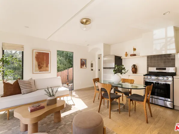 3200 Larissa Dr, Los Angeles, CA 90026