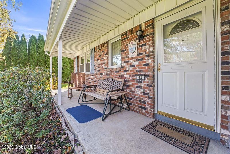 4th image of 68 Apple Tree Lane