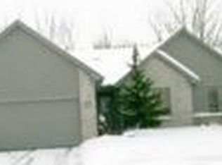 37174 Tara Dr, New Baltimore, MI 48047