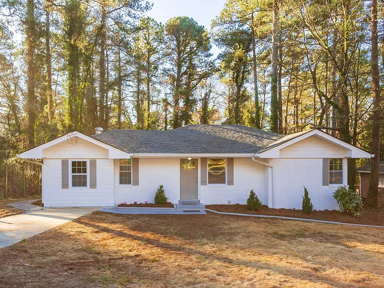 3395 Jackson Dr — Photo 1