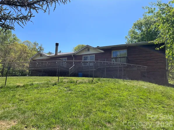 48 McKinnish Cove Dr, Asheville, NC 28806