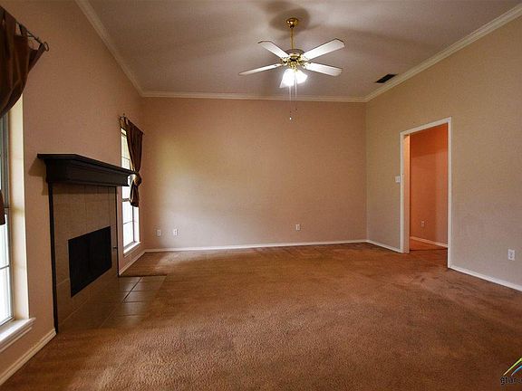 5th image of 221 Crestview Dr