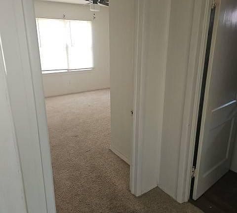 4th image of 1306 Mount Vernon Ave