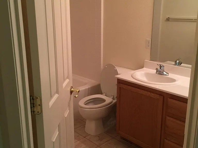 9946 Rockside Ave — Photo 10