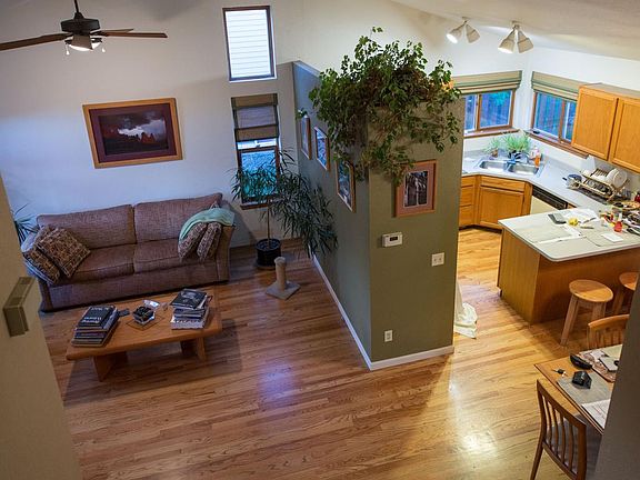 3rd image of 2243 Dogwood Cir