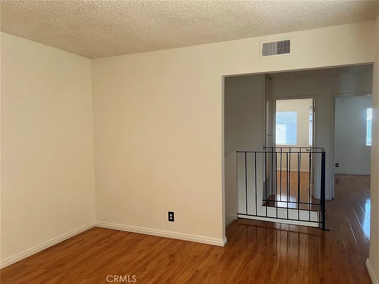 238 Hillcrest Dr — Photo 23