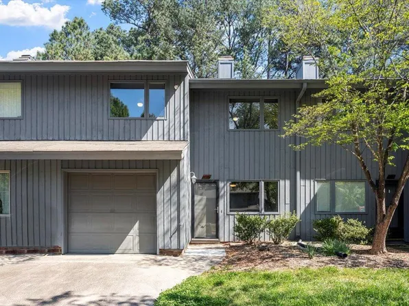 4318 Hunters Club Dr, Raleigh, NC 27606