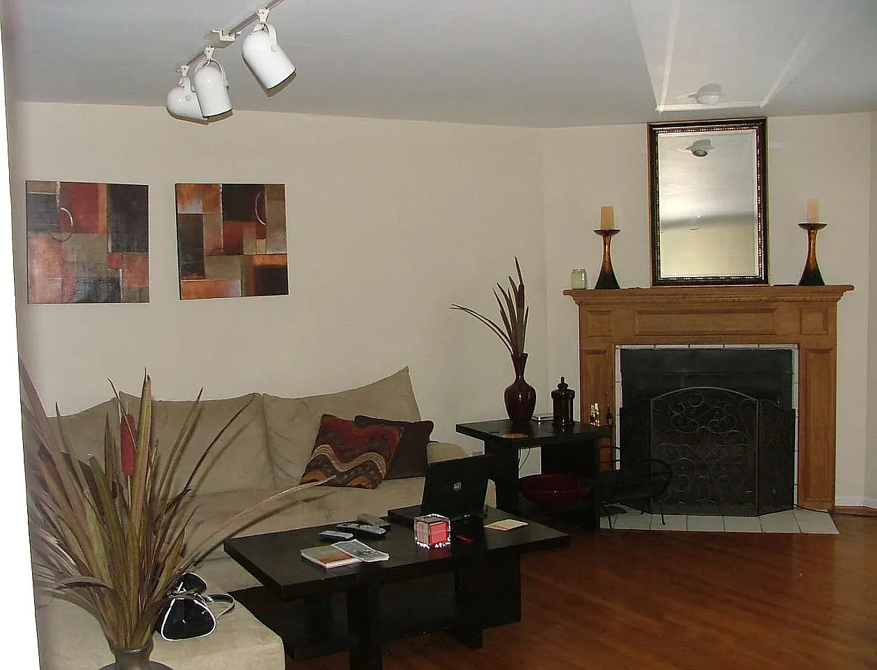 3 bed, 1700 sqft, $2,400 — Photo 3