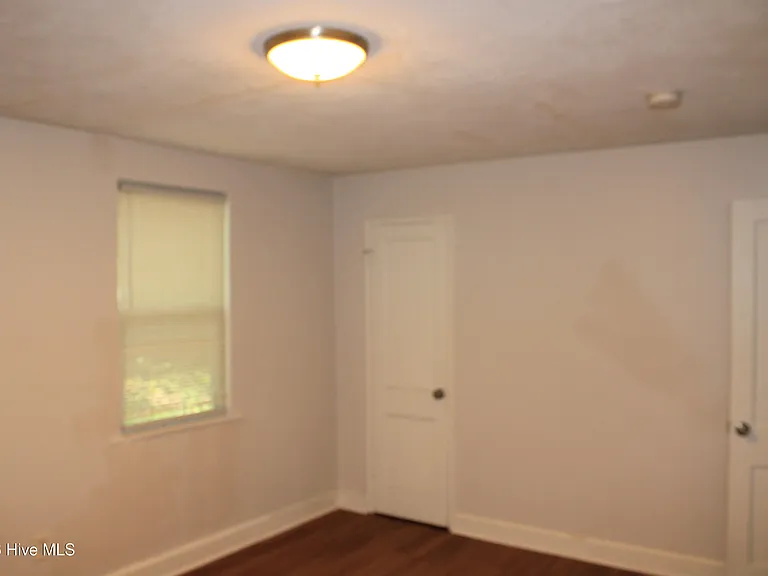 2355 Devere St — Photo 22