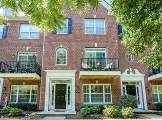 92 11th St NW #1, Carmel, IN 46032