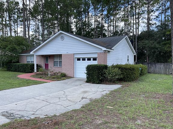 2nd image of 205 Fox Run Cir