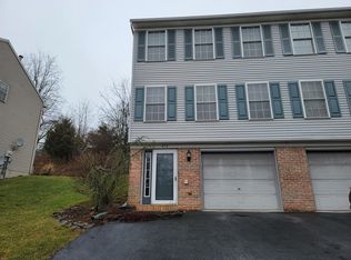673 Rockwood Dr, Elizabethtown, PA 17022
