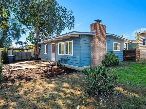 3rd image of 2348 Cypress Ave