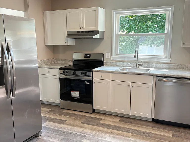 3409 W Weaver Rd — Photo 3
