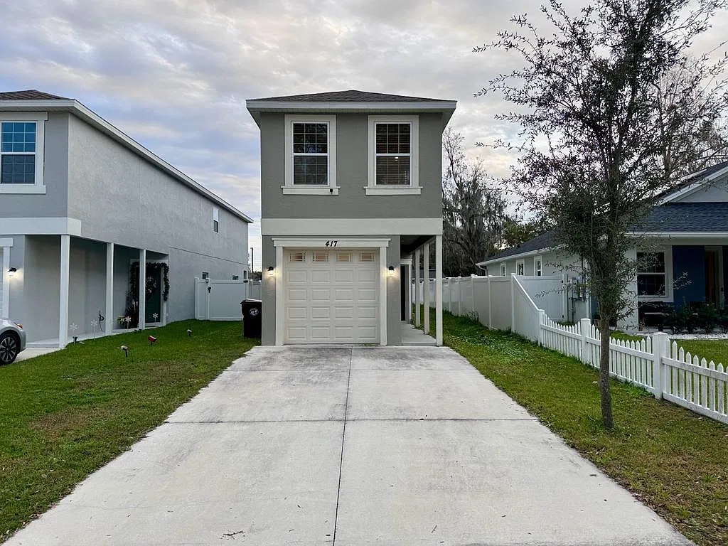 3 bed, 2.5 bath, 1847 sqft, $2,350 — Photo 2