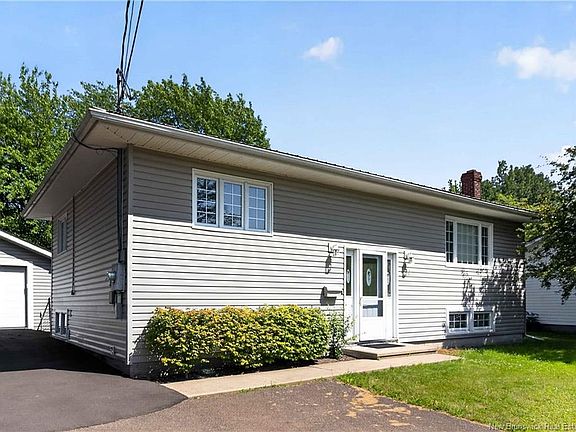 2nd image of 220 Ogden Dr