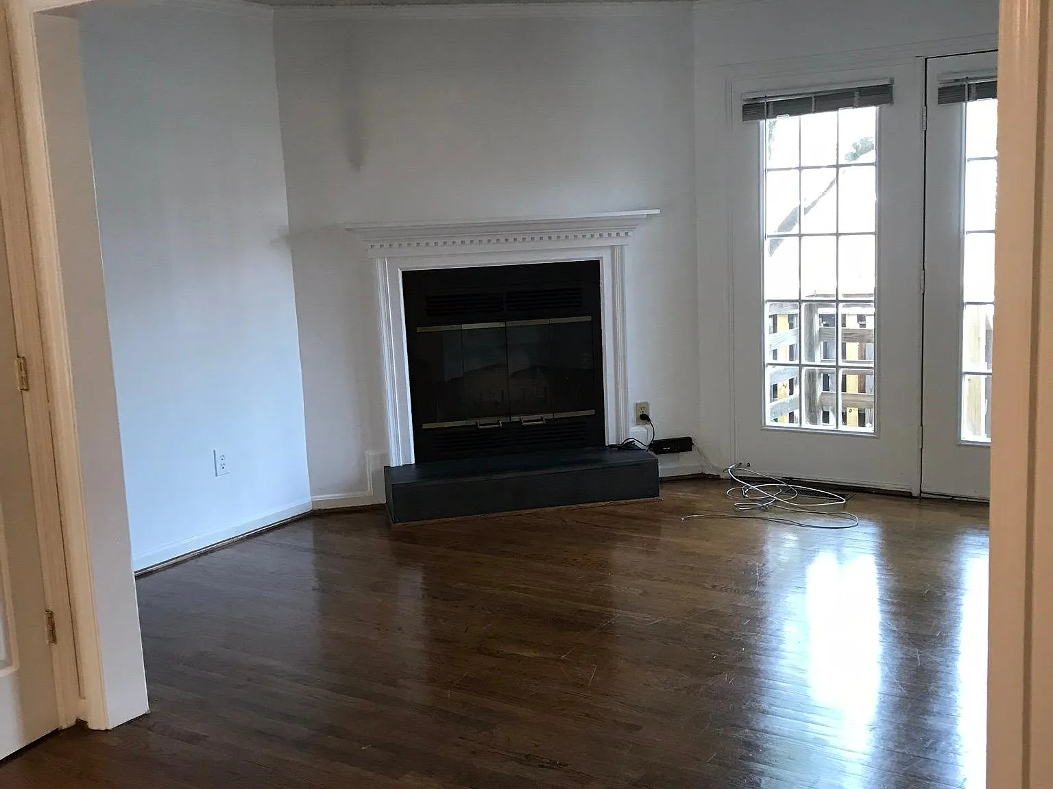 612 N Oxford St — Photo 4