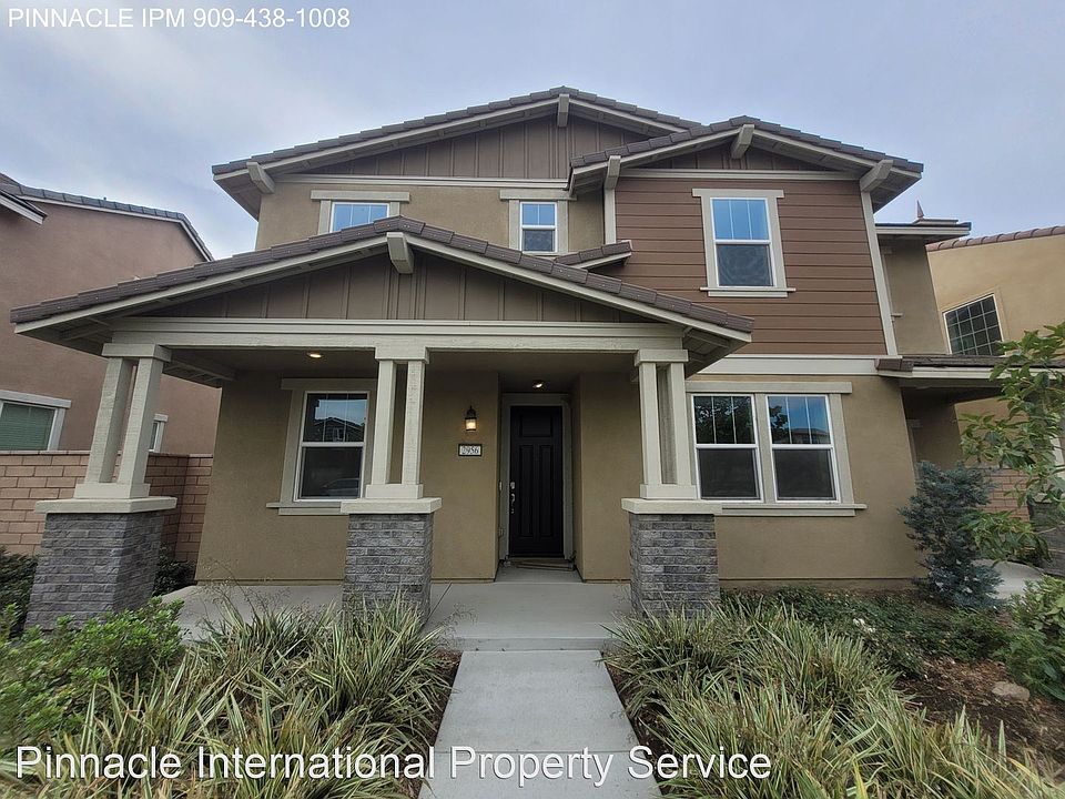 1st image of 2956 E La Avenida Dr