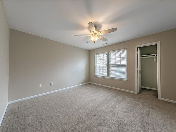 3rd image of 108 White Cedar Ln