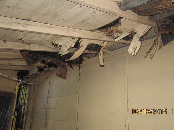 3rd image of 2107 Allandale Cir W