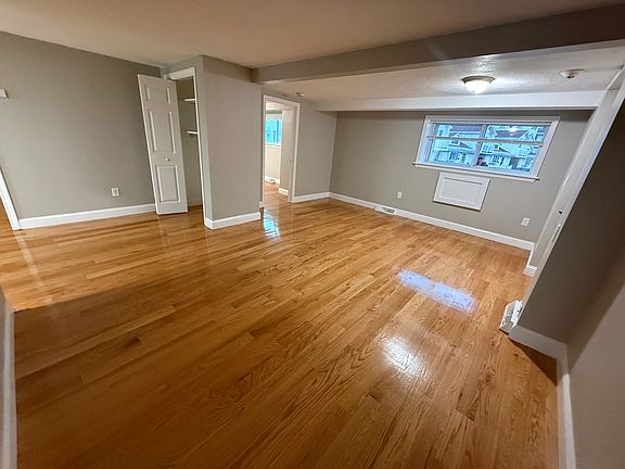 3rd image of 23 Roughan St #3