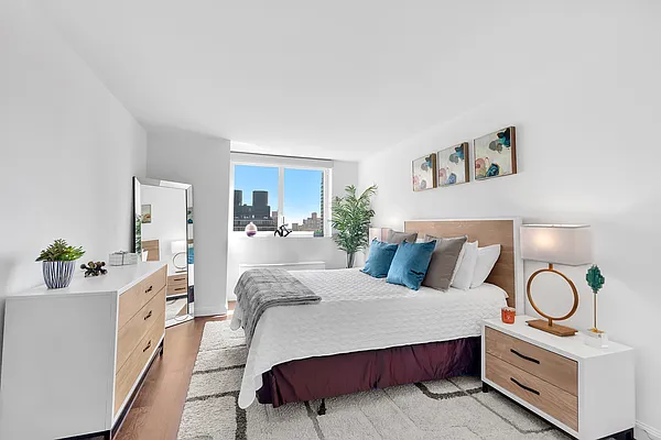 Sold by Douglas Elliman | media 6