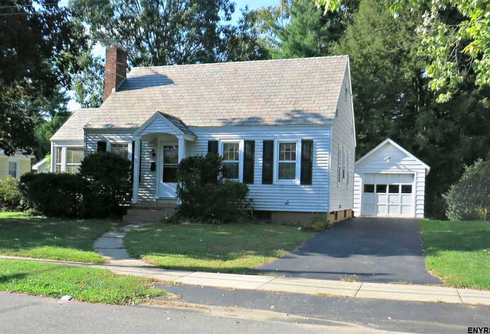 1st image of 74 Webster Ave