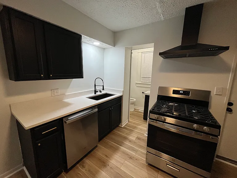 88 Hawkes Ave — Photo 2
