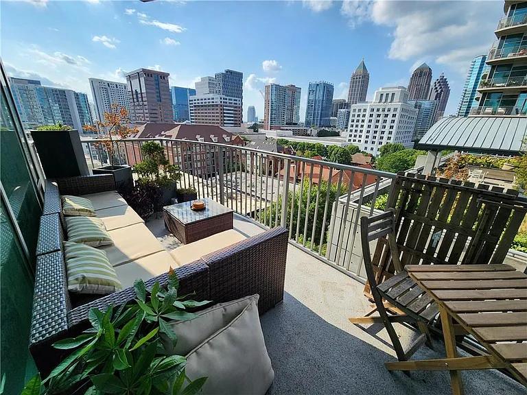 923 Peachtree St NE #928 — Photo 32