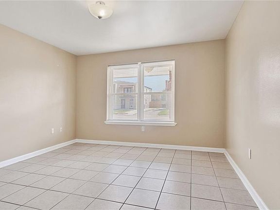 4th image of 7200-02 Boston Dr