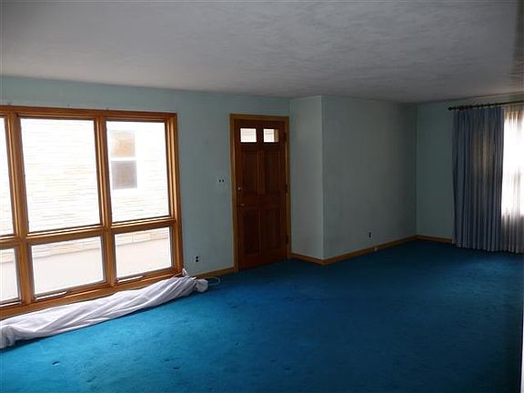 4th image of 36 Palm St