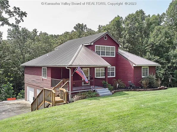 20 Thoroughbred Rd, Scott Depot, WV 25560