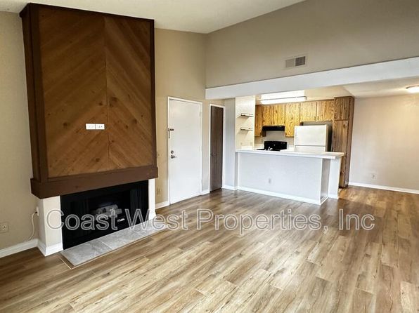 9249 Village Glen Dr Unit 204