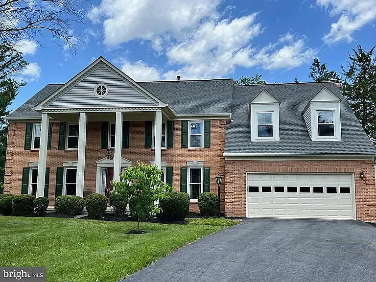 5 bed, 4637 sqft, $5,500 — Photo 2