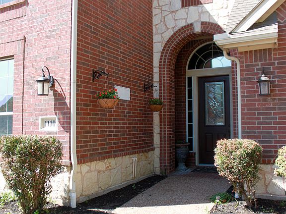 2nd image of 1110 Cahill Way