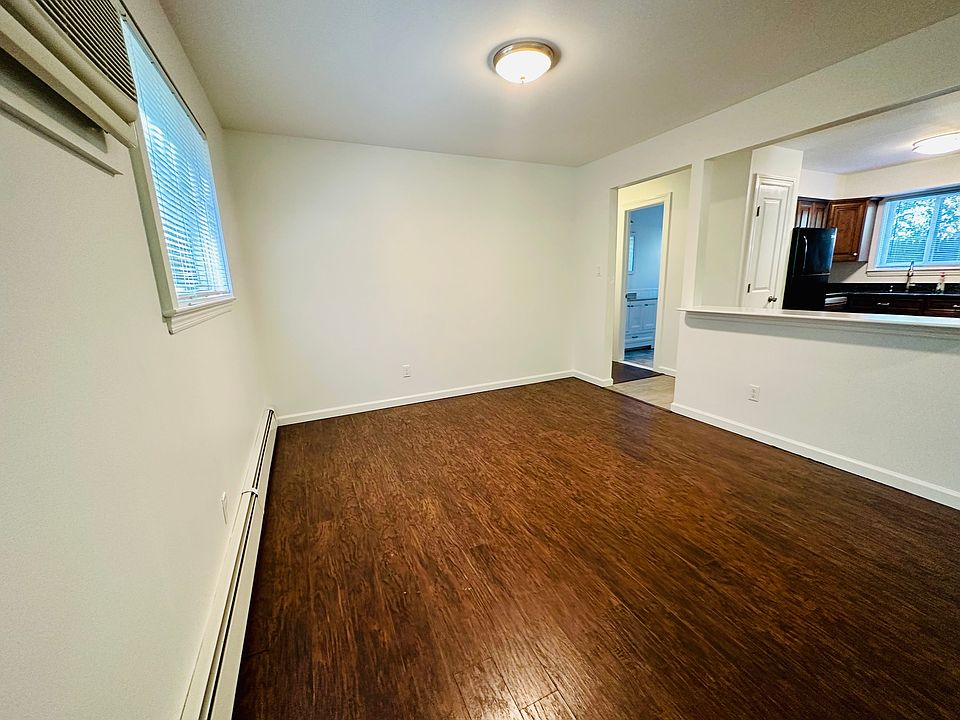 1st image of 209 W Main St #1F