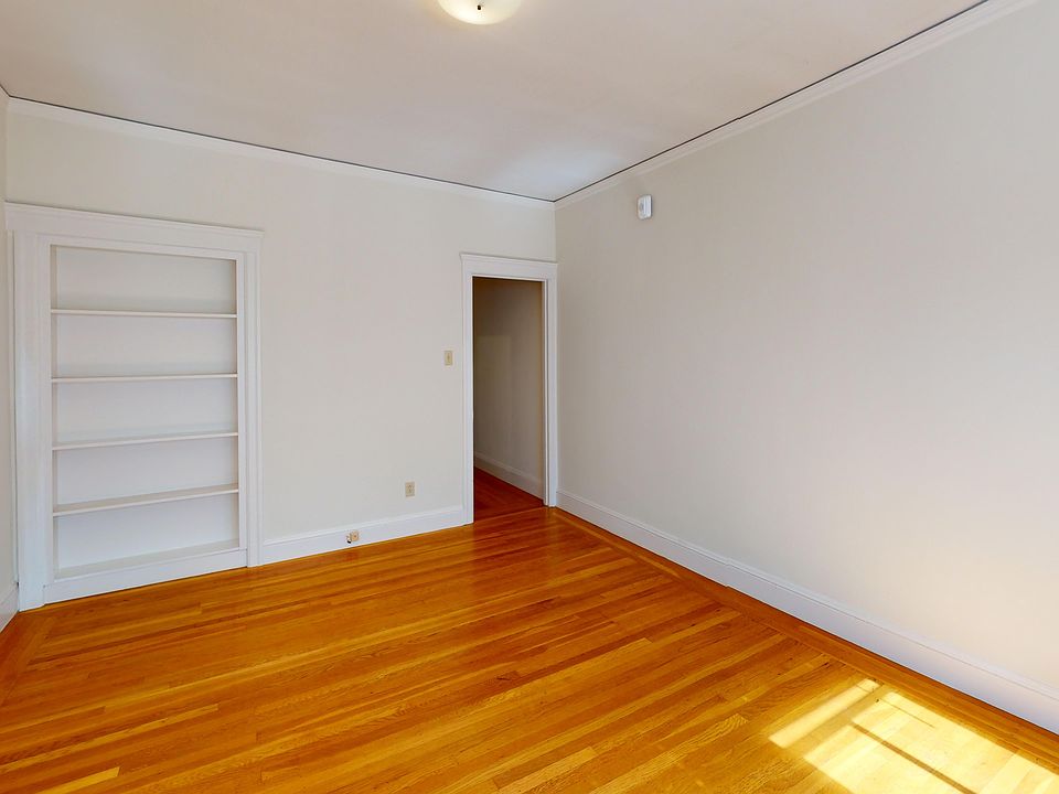 1st image of 15 Alhambra St #27-203