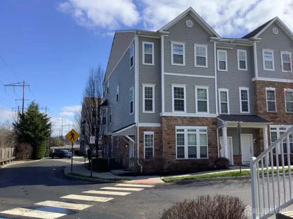 1426 Hudson Cir, Highland Park, NJ 08904