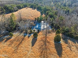 High Point Rd, Deer Lodge, TN 37726