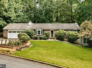 4 Dogwood Dell Dr, Coatesville, PA 19320