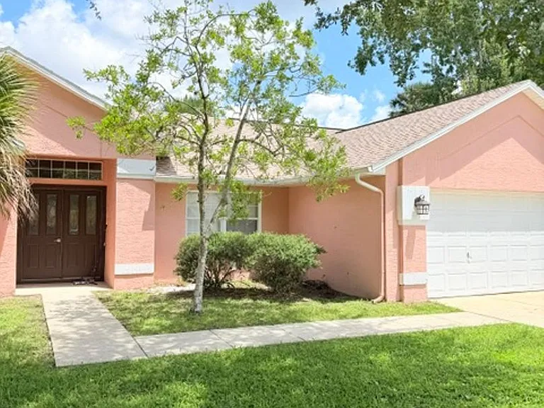 20 Palm Ln — Photo 3