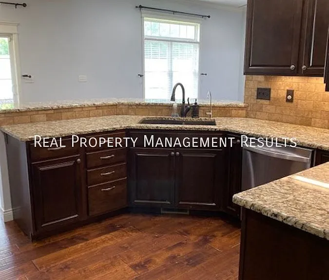 9399 Millicent Ct — Photo 9