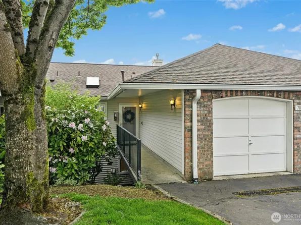 7111 134th Court SE #D3, Newcastle, WA 98059