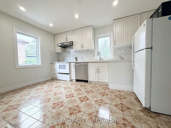 3rd image of 77 Nash Dr