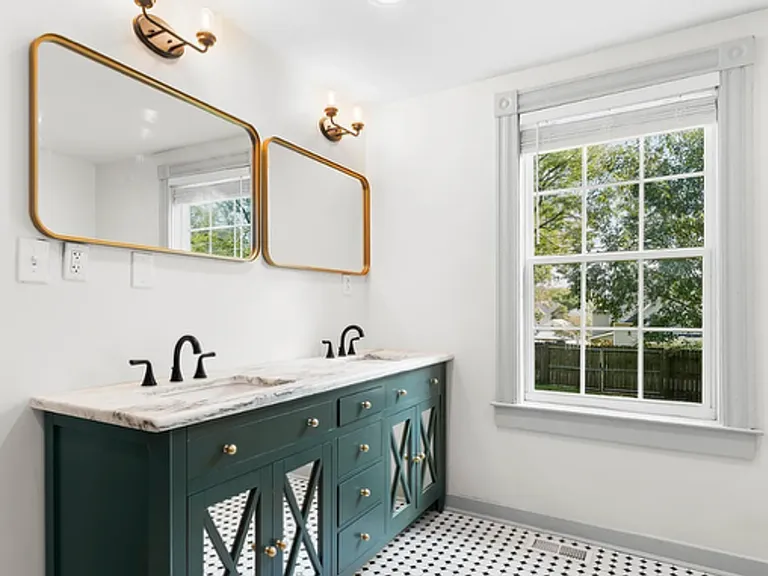 3305 Bradley St SW — Photo 21