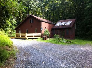 40 Cherry Ln, New Ringgold, PA 17960