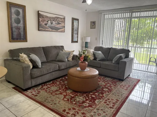 2903 Point East Dr APT K207, Aventura, FL 33160